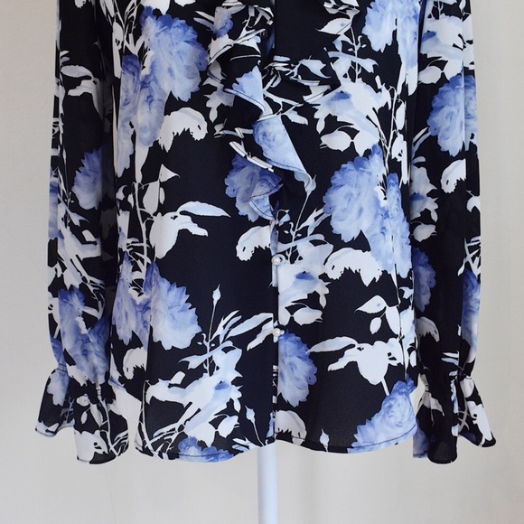 NWT Karl Lagerfeld Floral Ruffle Blouse Pearls - Picture 9 of 12